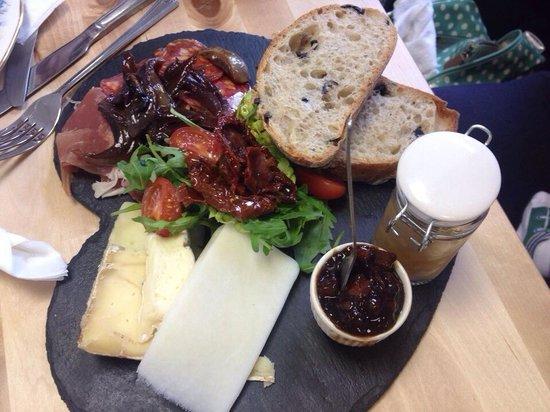 Gilberts Kitchen & Deli